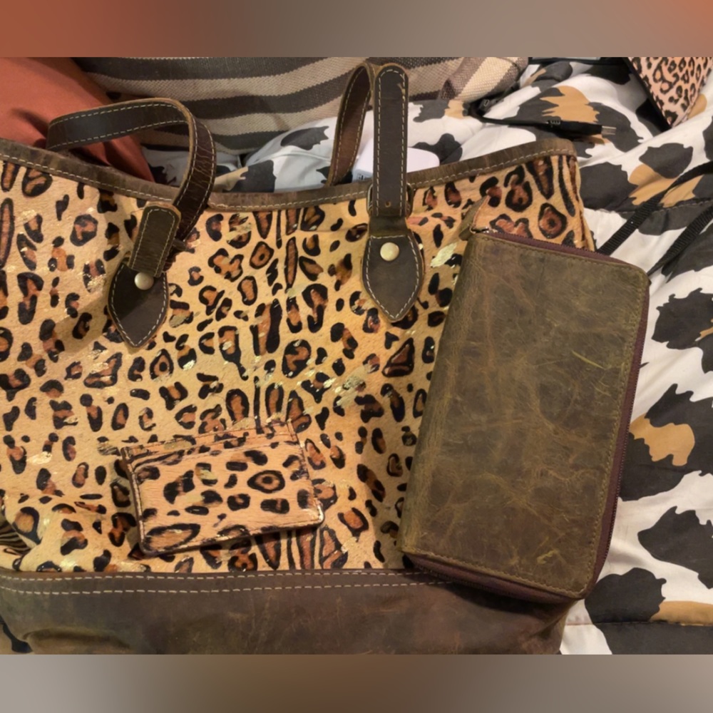 Myra purse and wallet